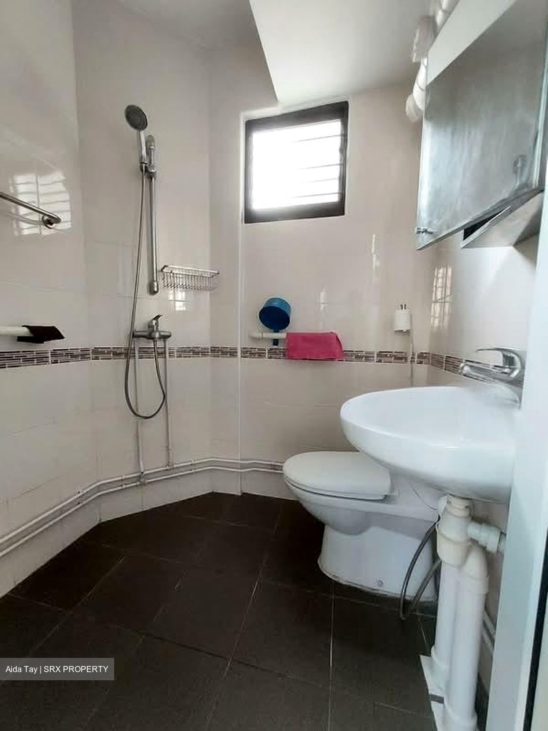 Blk 110 Jurong East Street 13 (Jurong East), HDB 3 Rooms #561595241